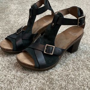 Dansko Dominique t-strap black leather sandal 37